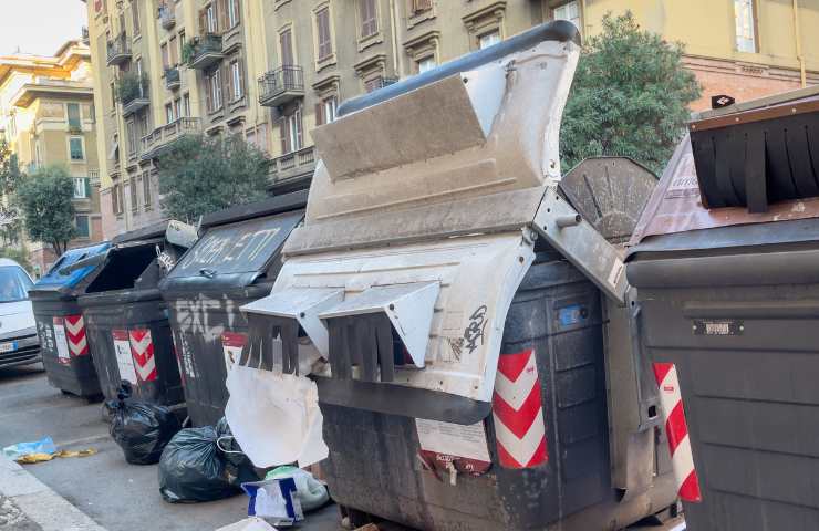 rifiuti a Roma emergenza sanitaria