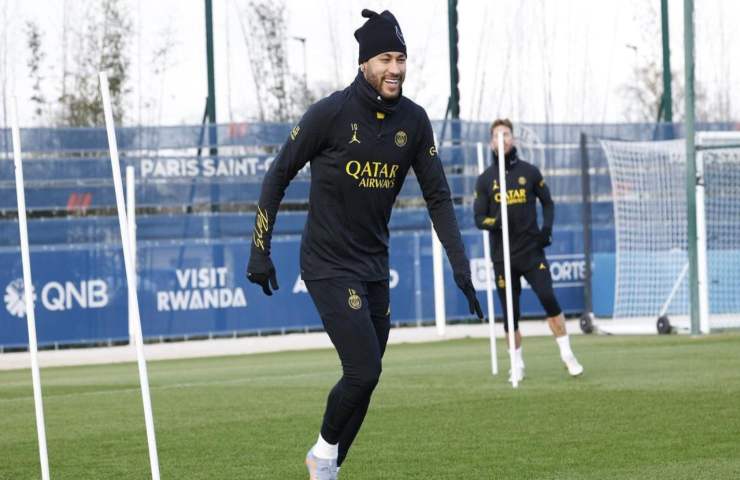 Neymar multa laghetto abusivo