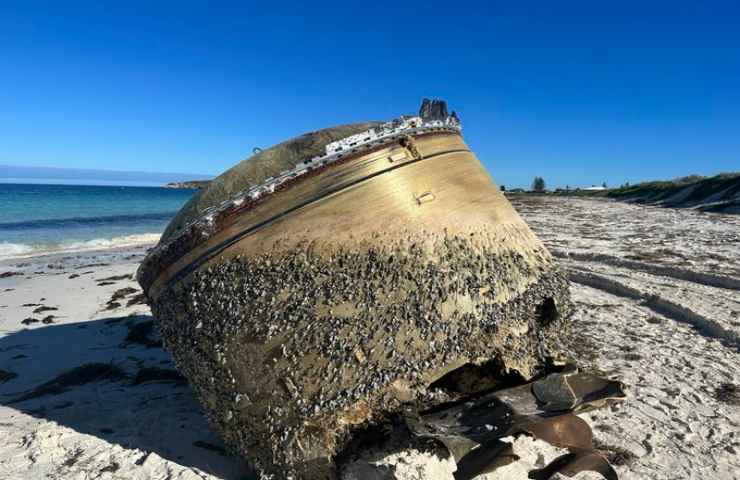 Australia trovato oggetto spiaggia