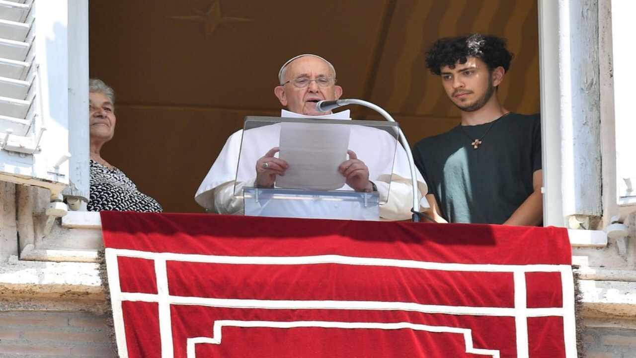 Emissioni Papa Francesco appello crisi climatica