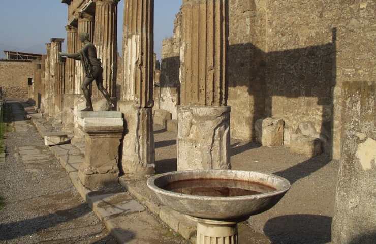 Nuovo treno Roma Pompei nel mirino