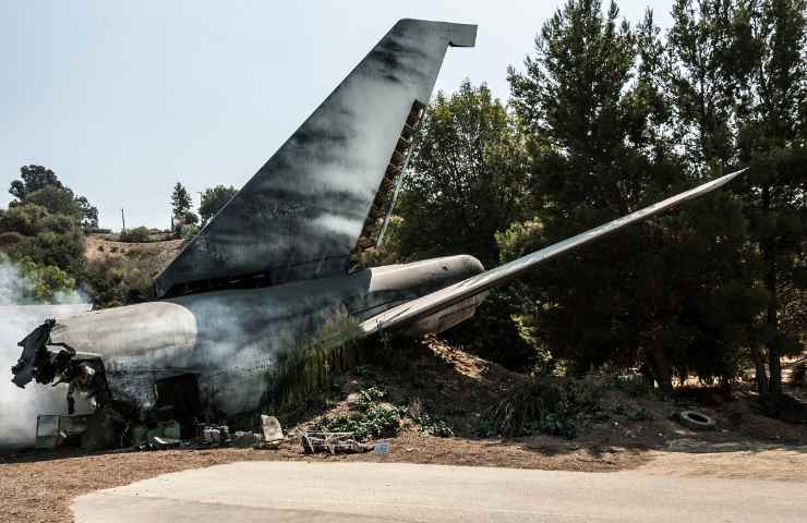 Incidente aereo in Somalia, il video dell'atterraggio di emergenza