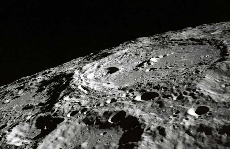 Missione Nasa estrazione terre rare suolo lunare perforatore prova