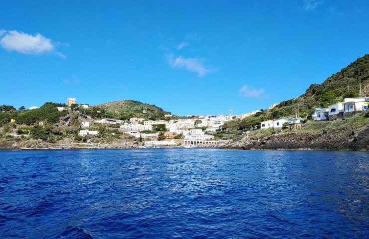 Cerca bordo Terra coppia Lampedusa