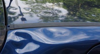 Assicurazione auto per grandine, eventi atmosferici e naturali: in cosa consiste