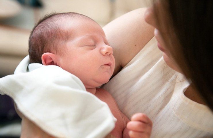 bambino con la mamma 