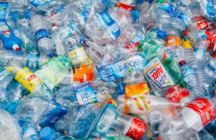 meglio vetro o plastica per le bevande