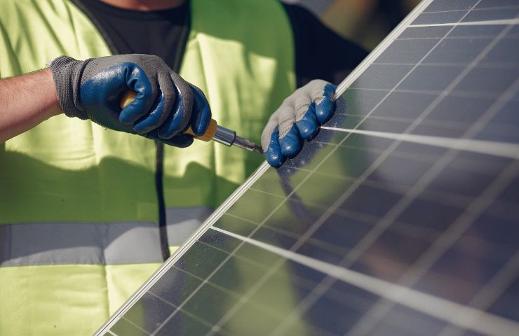 costruzione pannelli solari meno energia di quella prodotta