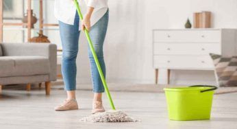 Usi il mocio o lo straccio? Ti spieghiamo quale è il migliore