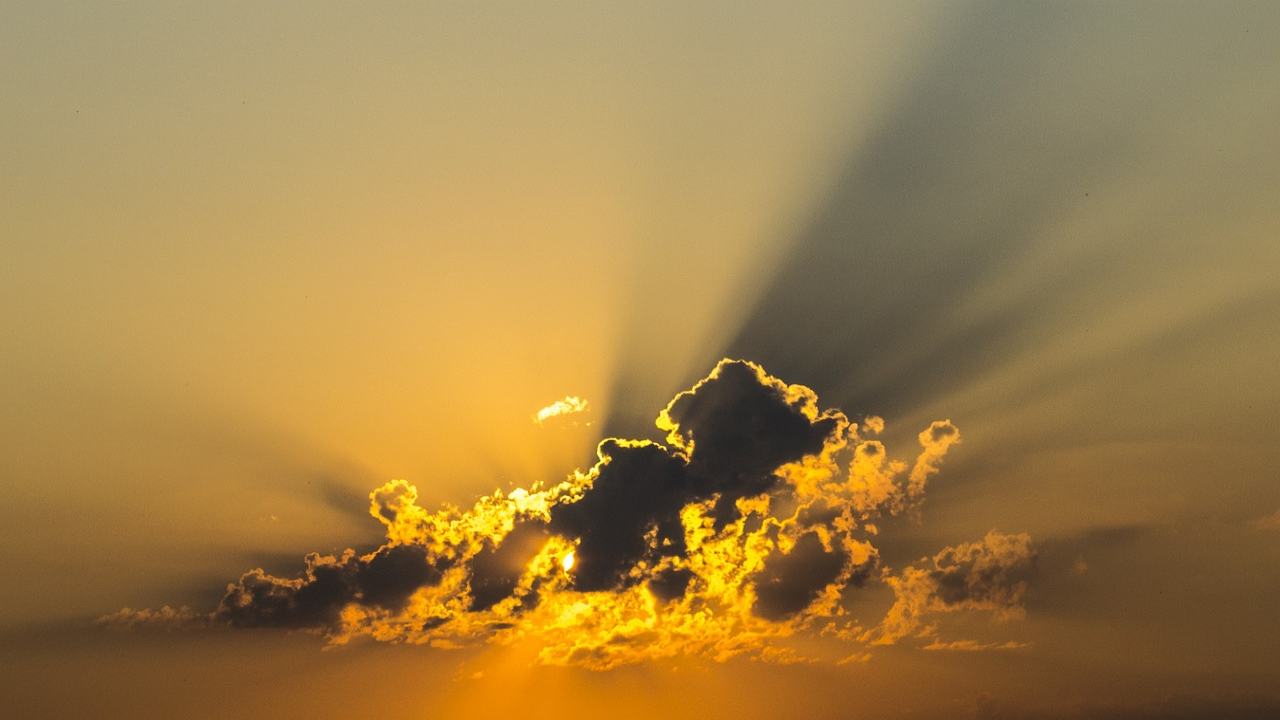 nuvole oscurare sole meno calore Terra