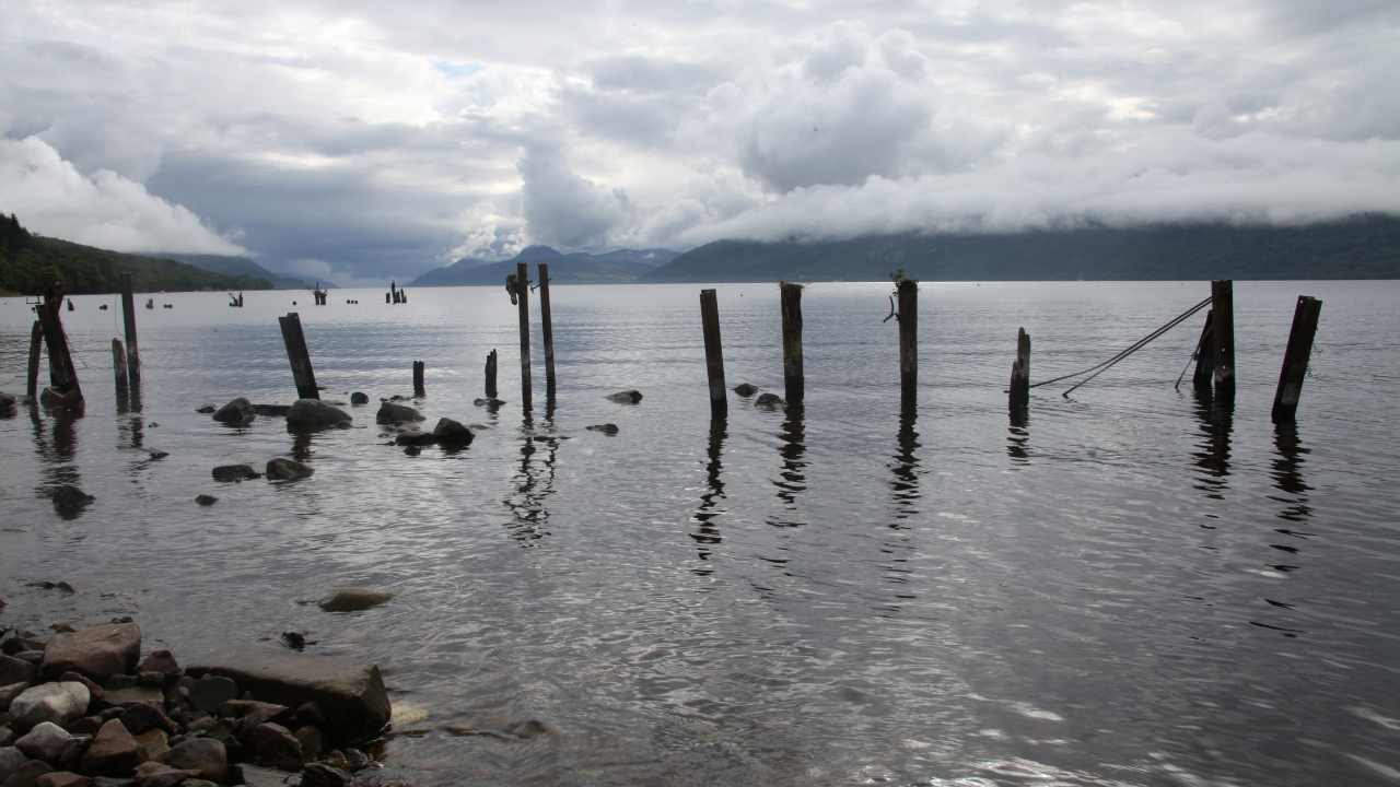 il lago di loch ness si ritira