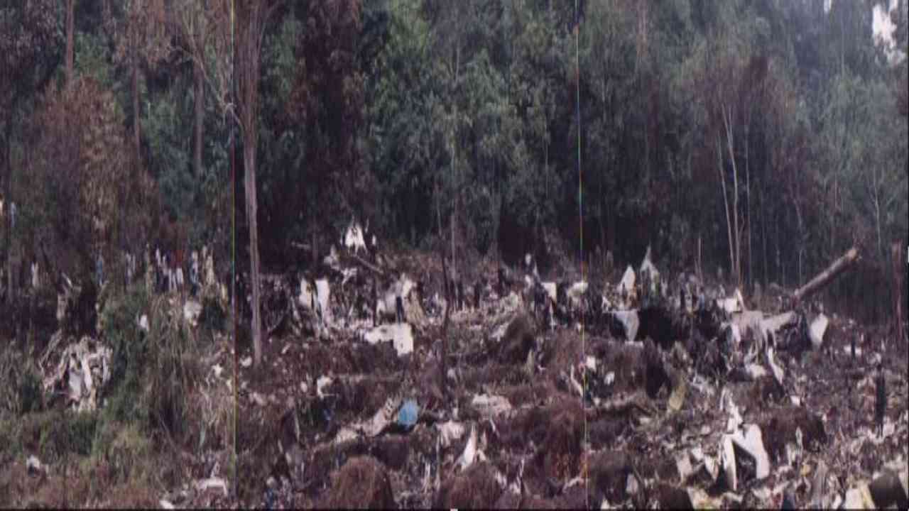 Disastro aereo Medan Indonesia 1996 ricostruzione