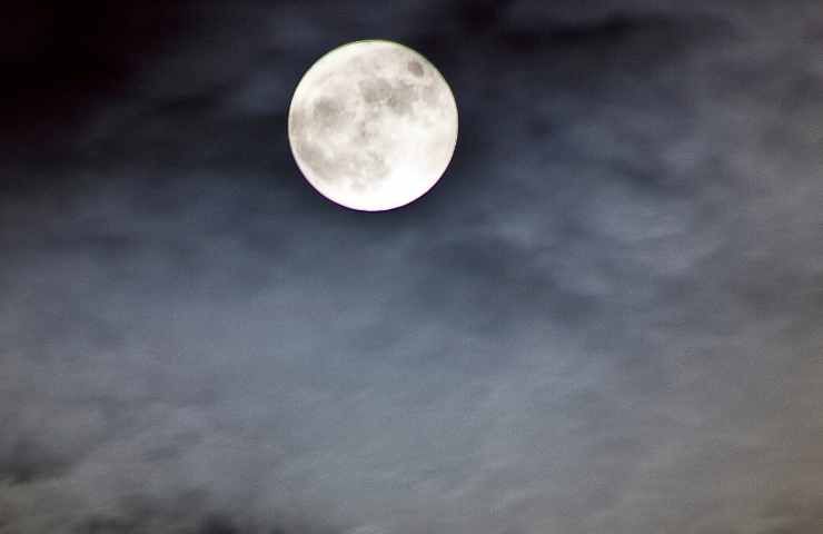 Superluna Storione perigeo notte