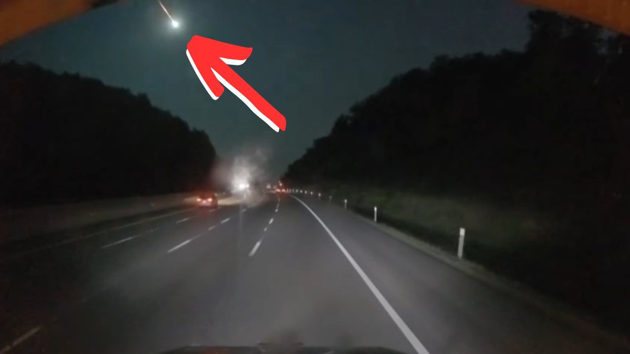 Dal cielo casca un meteorite filmato in diretta