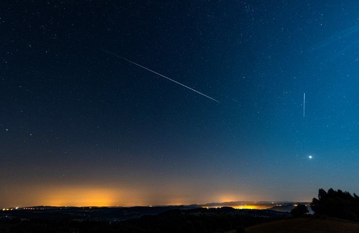 Dal cielo casca un meteorite filmato in diretta