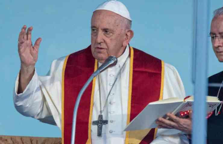 Il Papa contro i negazionisti, poi si rivolge ai giovani