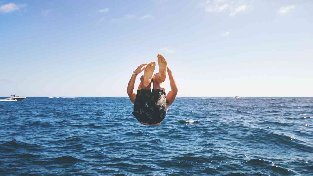 Congestione intestinale bagno mare acqua troppo fredda