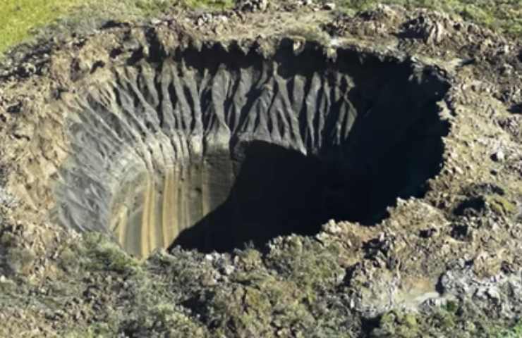 cratere gigante come si è generato