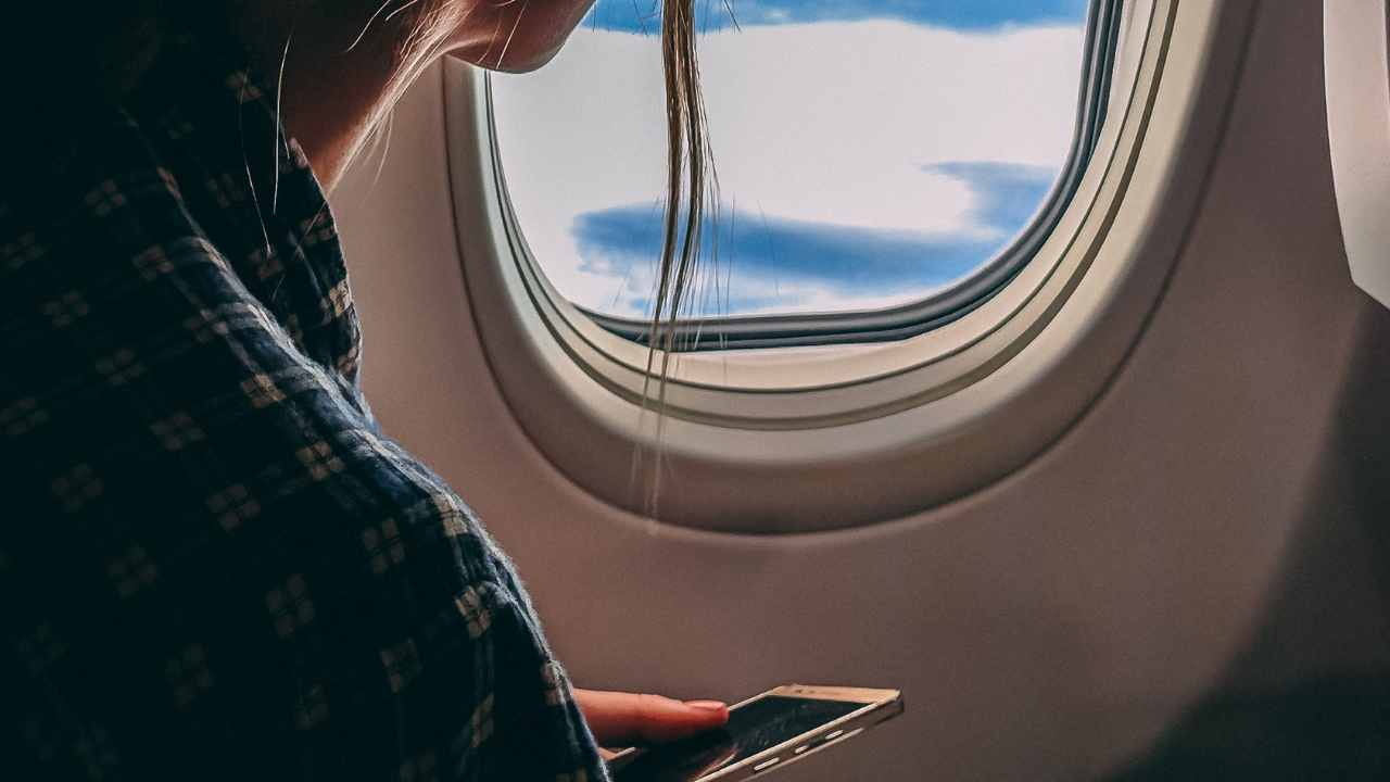Smartphone modalità aereo volo motivi