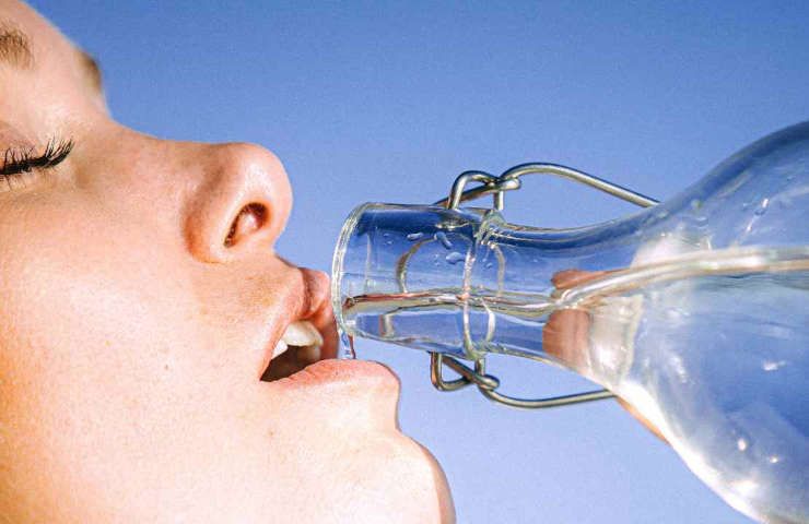 proporzione peso corporeo acqua da bere