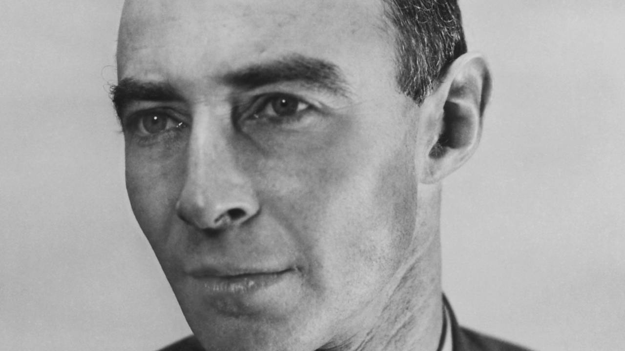 oppenheimer invenzione bomba atomica