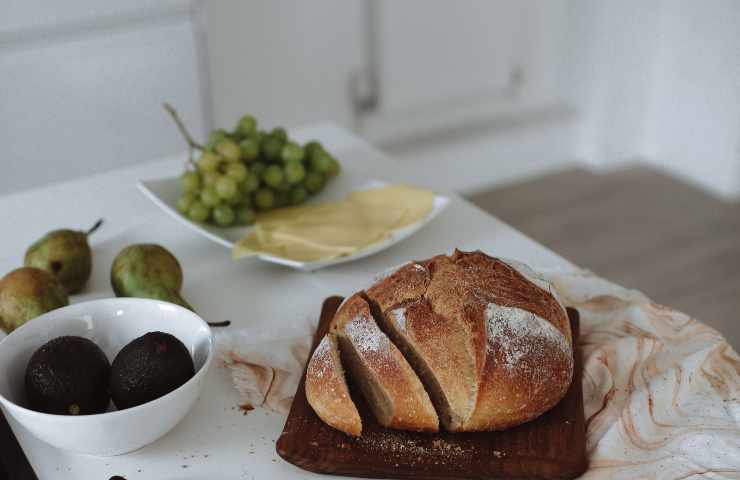 Pane di qualche giorno, non disfartene: le ricette più gustose su come utilizzarlo