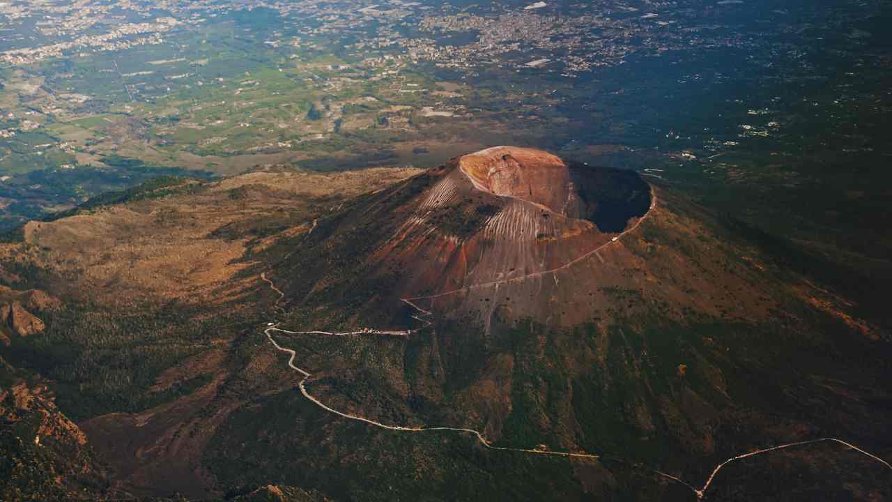 Parco Nazionale Vesuvio incendi notte