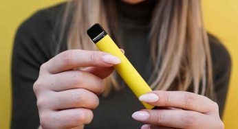 Sigarette elettroniche, la Francia le vieta: rischi per salute e ambiente