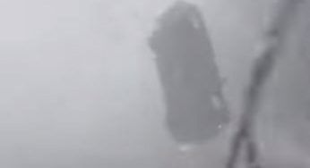 South Carolina, il tornado solleva un veicolo sulla strada – l’assurdo VIDEO