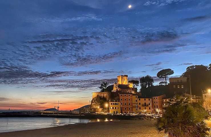 divieto balneazione Lerici 70 bambini sintomi gastroenterite