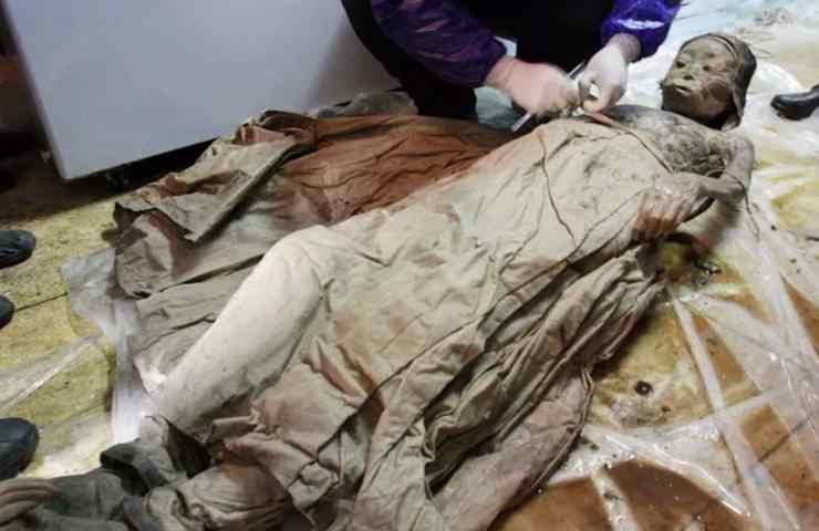 mummia donna cinese