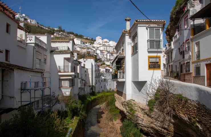 setenil de las bodegas turismo