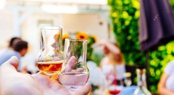 Digestivi, scopri se sono davvero utili per la digestione: parla l’esperta