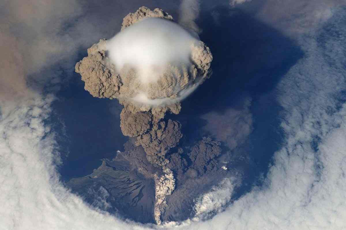 Eruzione vulcano Tonga