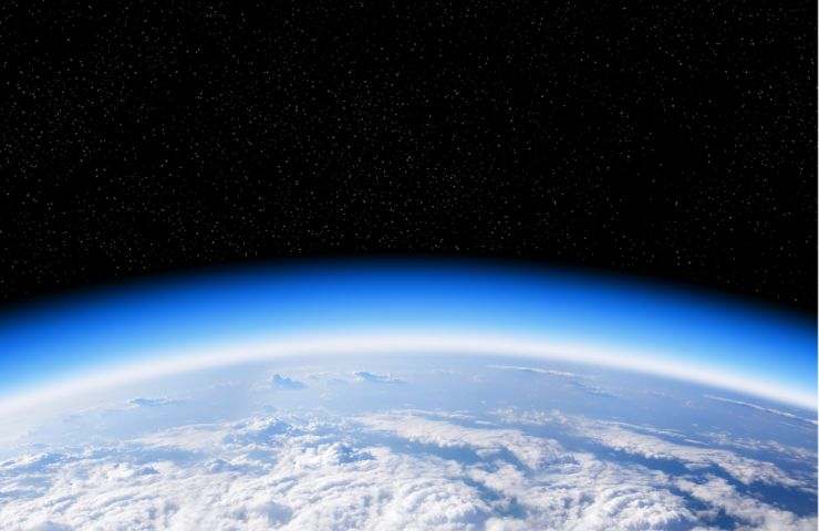 strato ozono che circonda la Terra