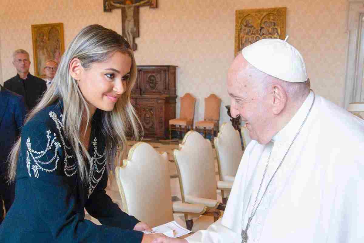 Sophia Kianni con Papa Francesco