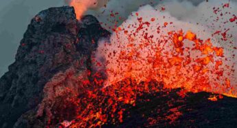 Il vulcano sta per eruttare: arriva l’allarme dagli esperti, prepariamoci
